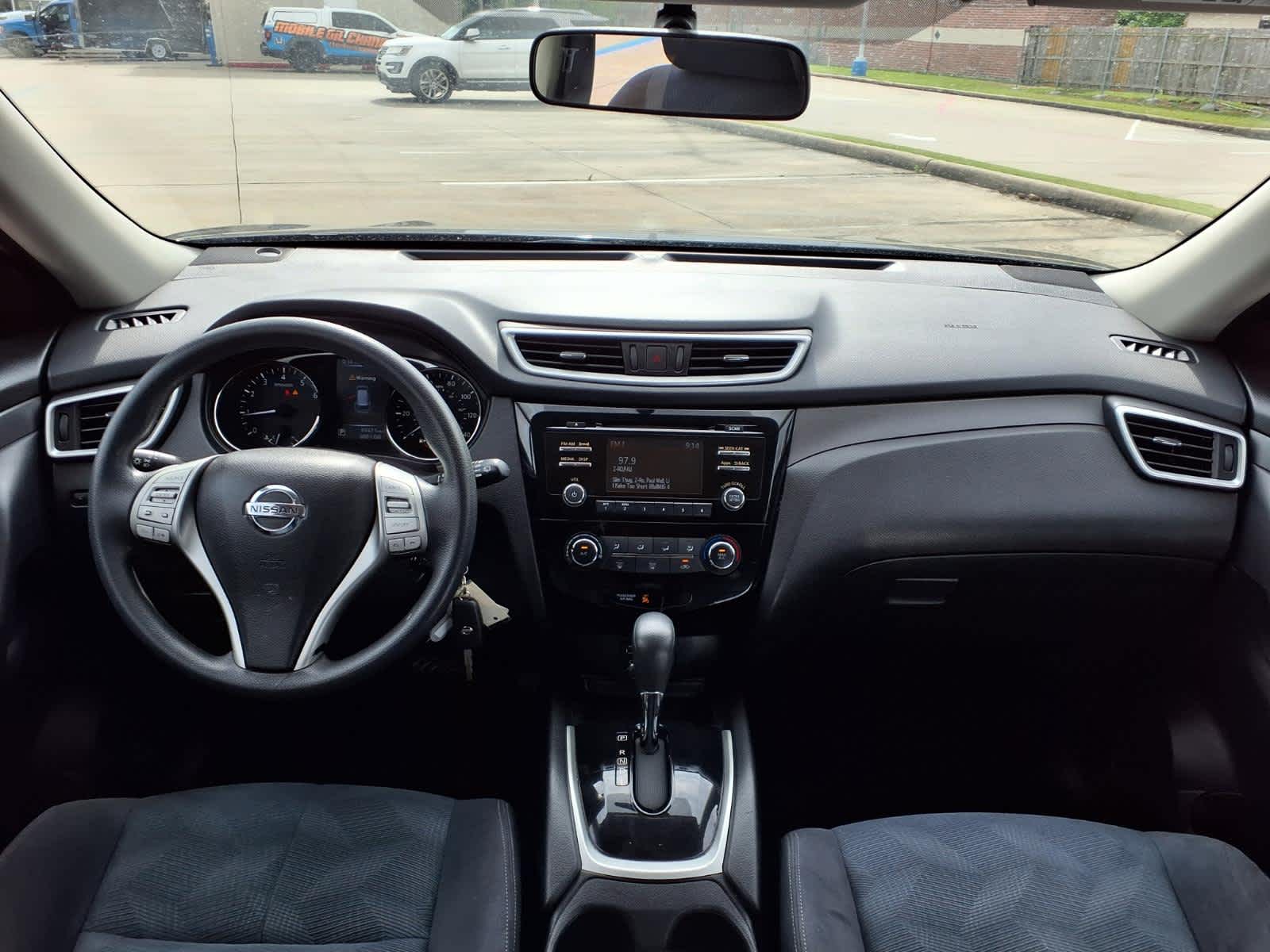 Thumbnail: 2016 Nissan Rogue - 10