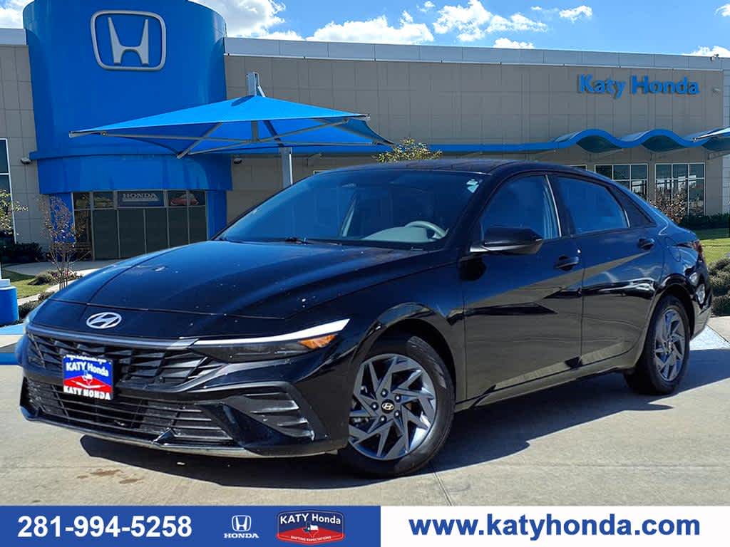 Thumbnail: 2024 Hyundai Elantra - 1