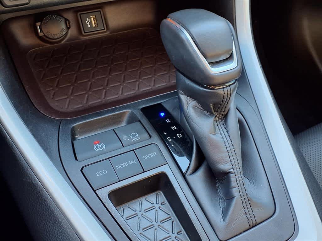 Thumbnail: 2024 Toyota RAV4 - 22