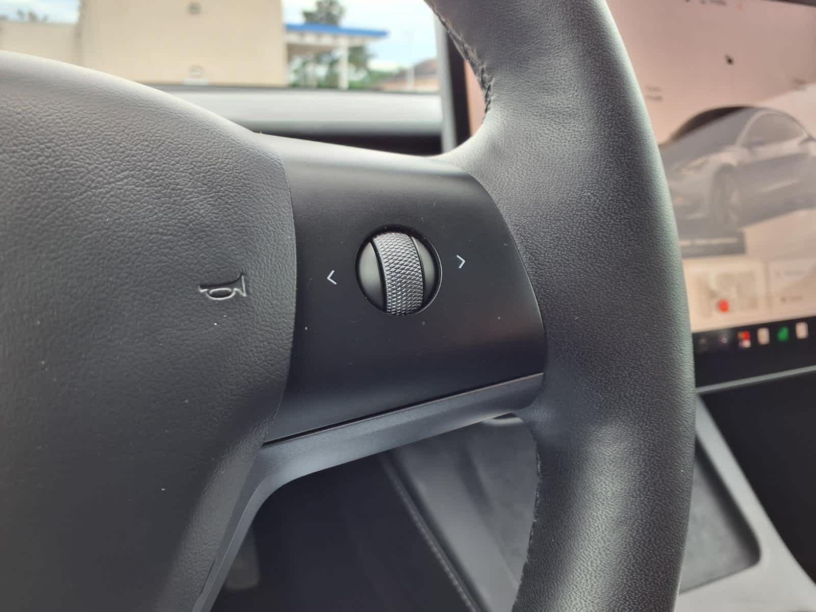 Thumbnail: 2023 Tesla Model 3 - 18