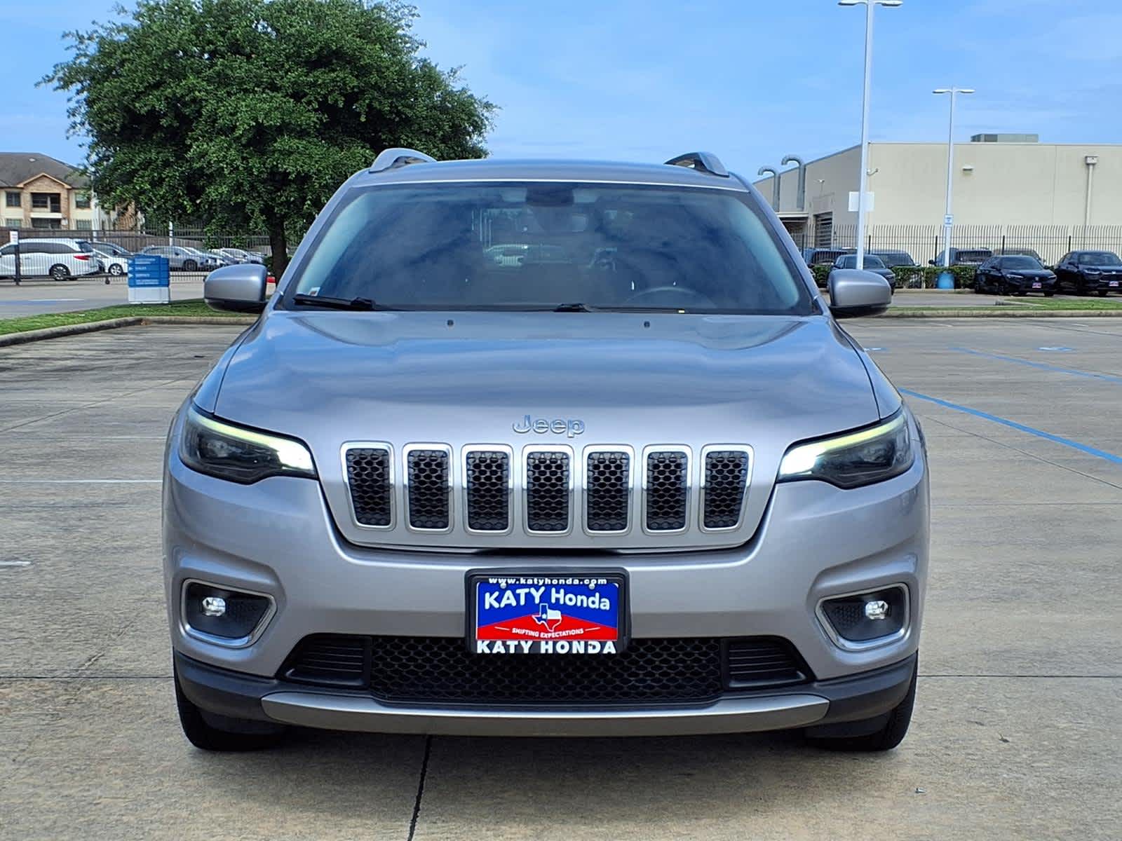 Thumbnail: 2019 Jeep Cherokee - 3