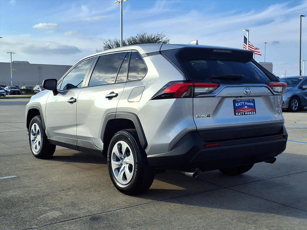 Thumbnail: 2022 Toyota RAV4 - 4