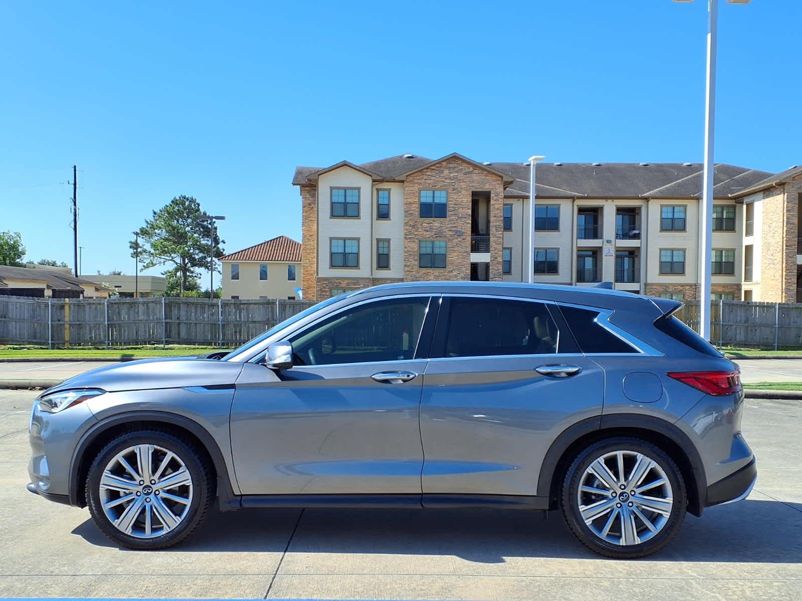 Thumbnail: 2021 INFINITI QX50 - 4