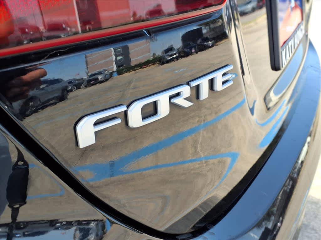 Thumbnail: 2024 Kia Forte - 8