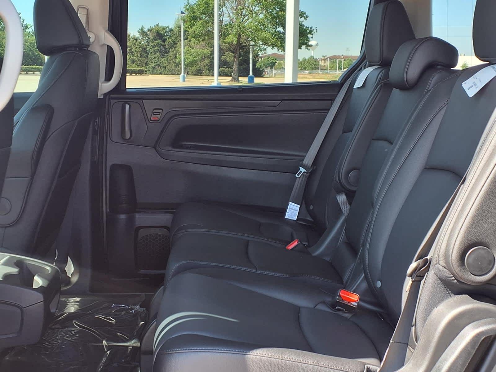 Thumbnail: 2026 Honda Odyssey - 12