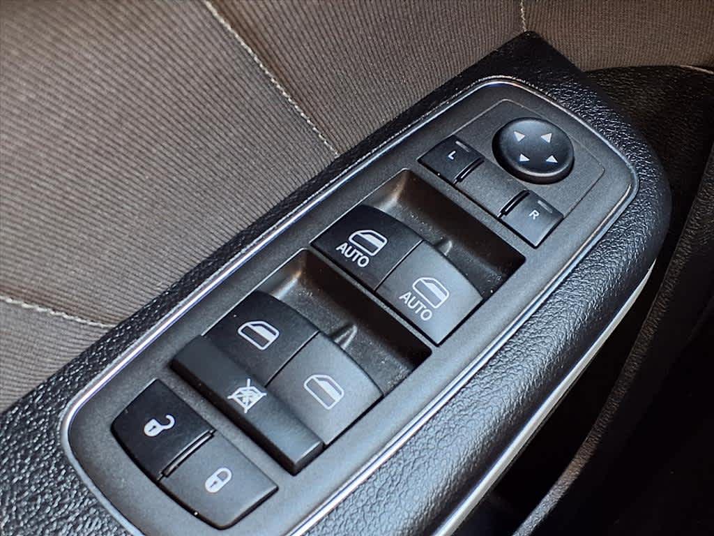 Thumbnail: 2022 Dodge Charger - 23