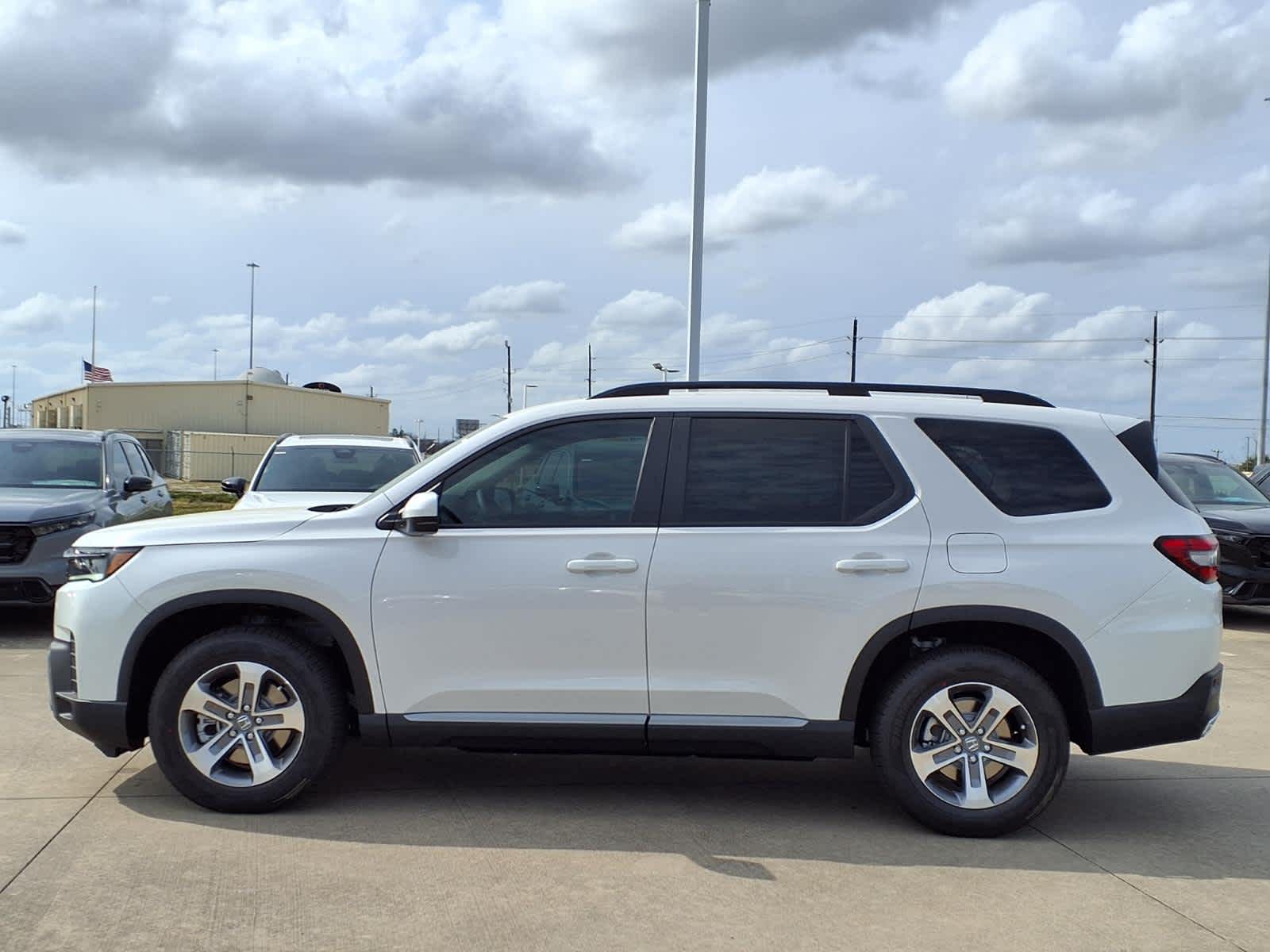 Thumbnail: 2026 Honda Pilot - 4
