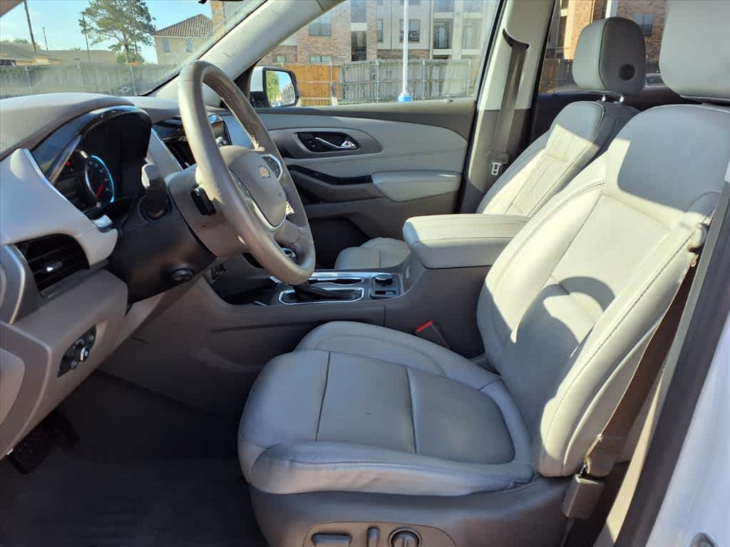 Thumbnail: 2018 Chevrolet Traverse - 10