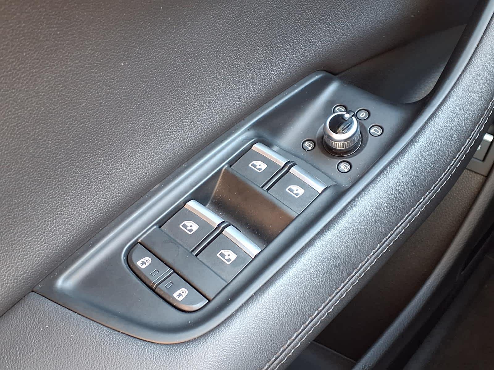 Thumbnail: 2024 Audi Q7 - 25