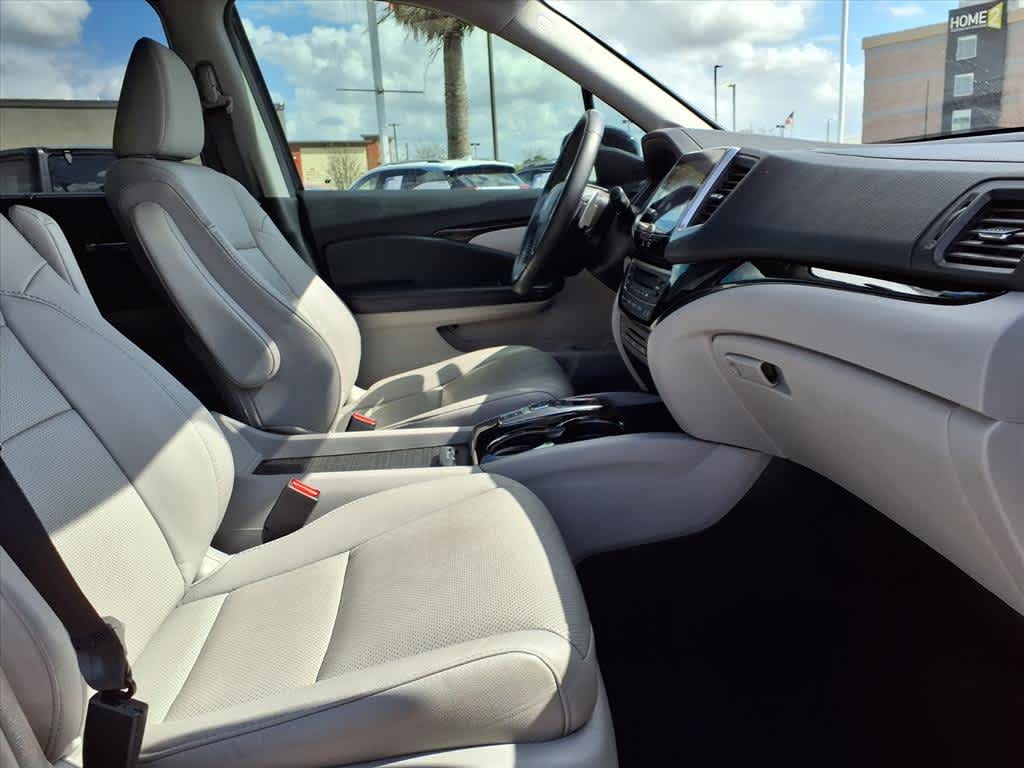 Thumbnail: 2018 Honda Pilot - 14