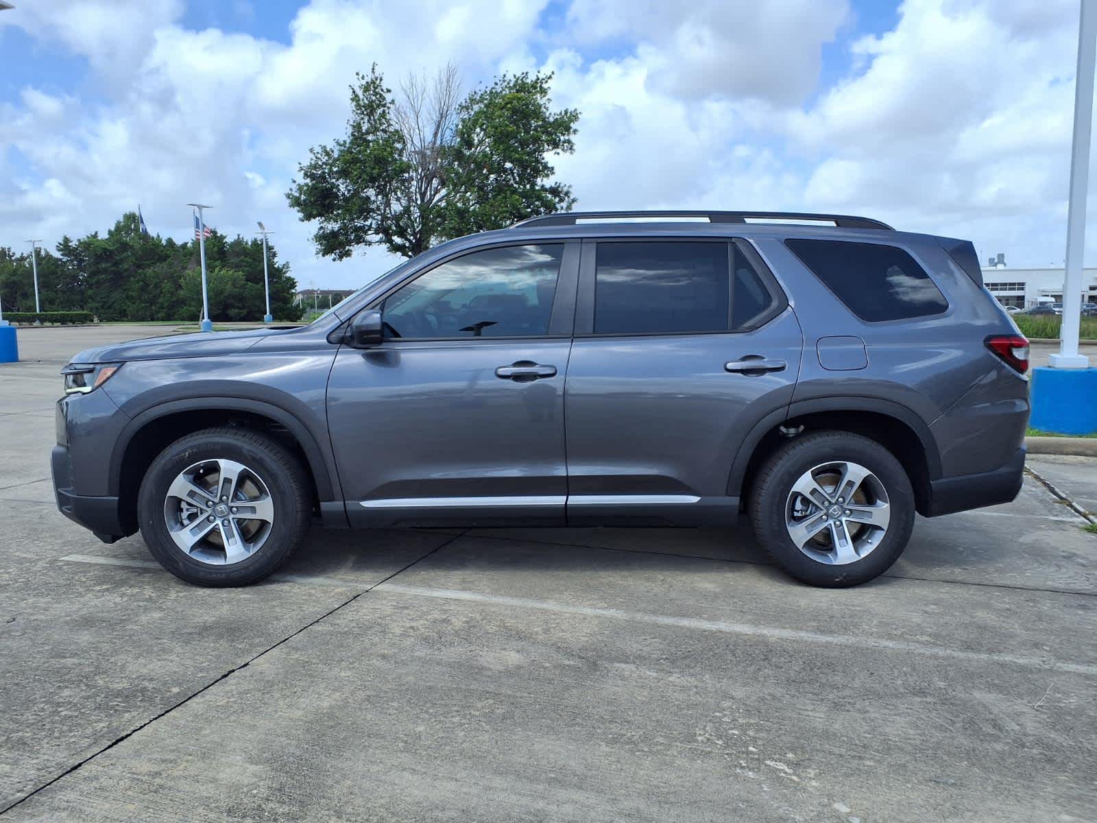 Thumbnail: 2026 Honda Pilot - 3