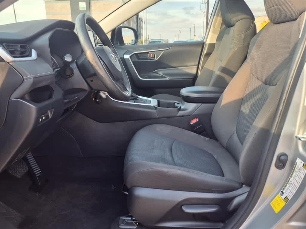 Thumbnail: 2022 Toyota RAV4 - 11