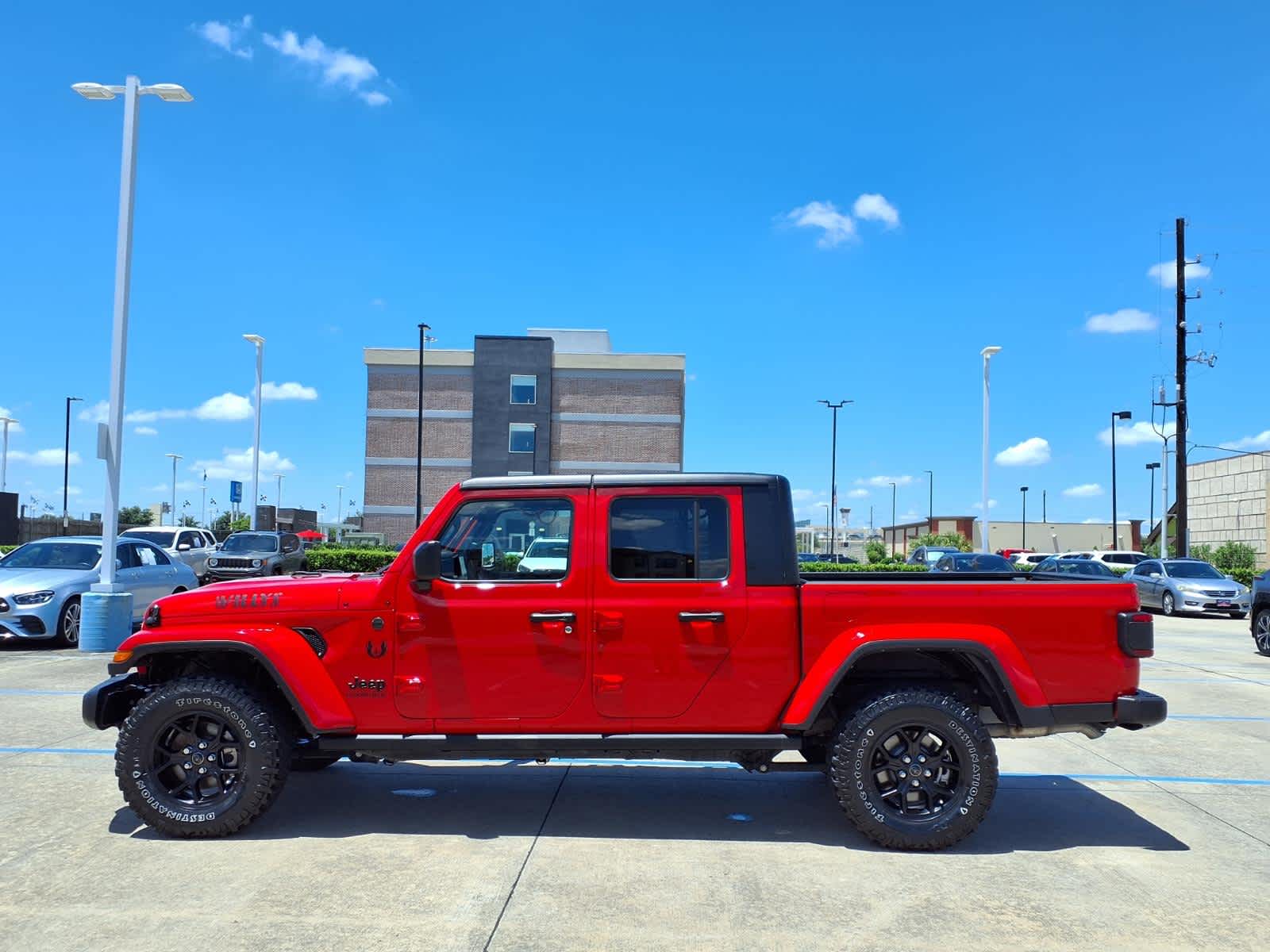 Thumbnail: 2024 Jeep Gladiator - 3