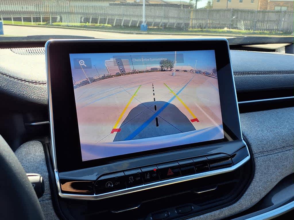 Thumbnail: 2024 Jeep Compass - 18