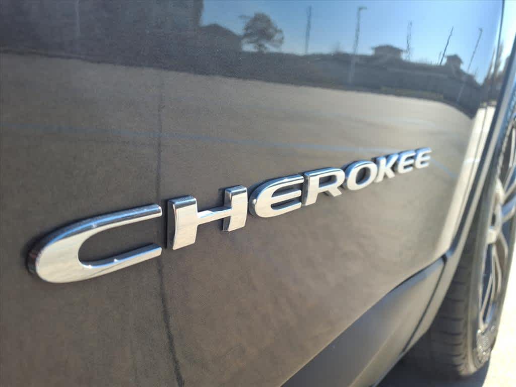 Thumbnail: 2020 Jeep Cherokee - 8