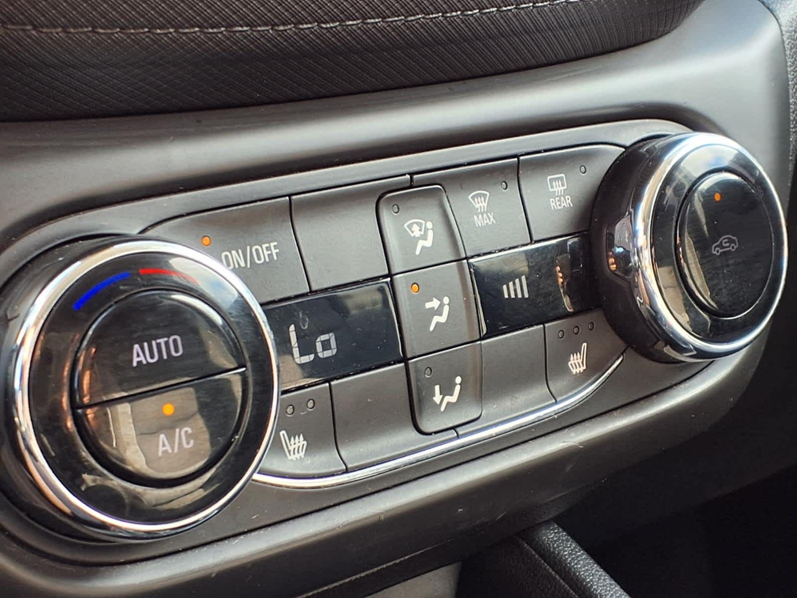 Thumbnail: 2023 Chevrolet TrailBlazer - 21