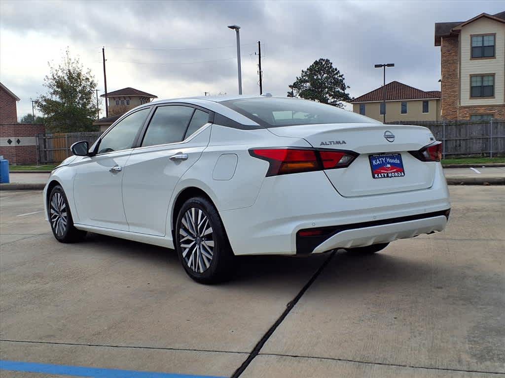 Thumbnail: 2023 Nissan Altima - 4
