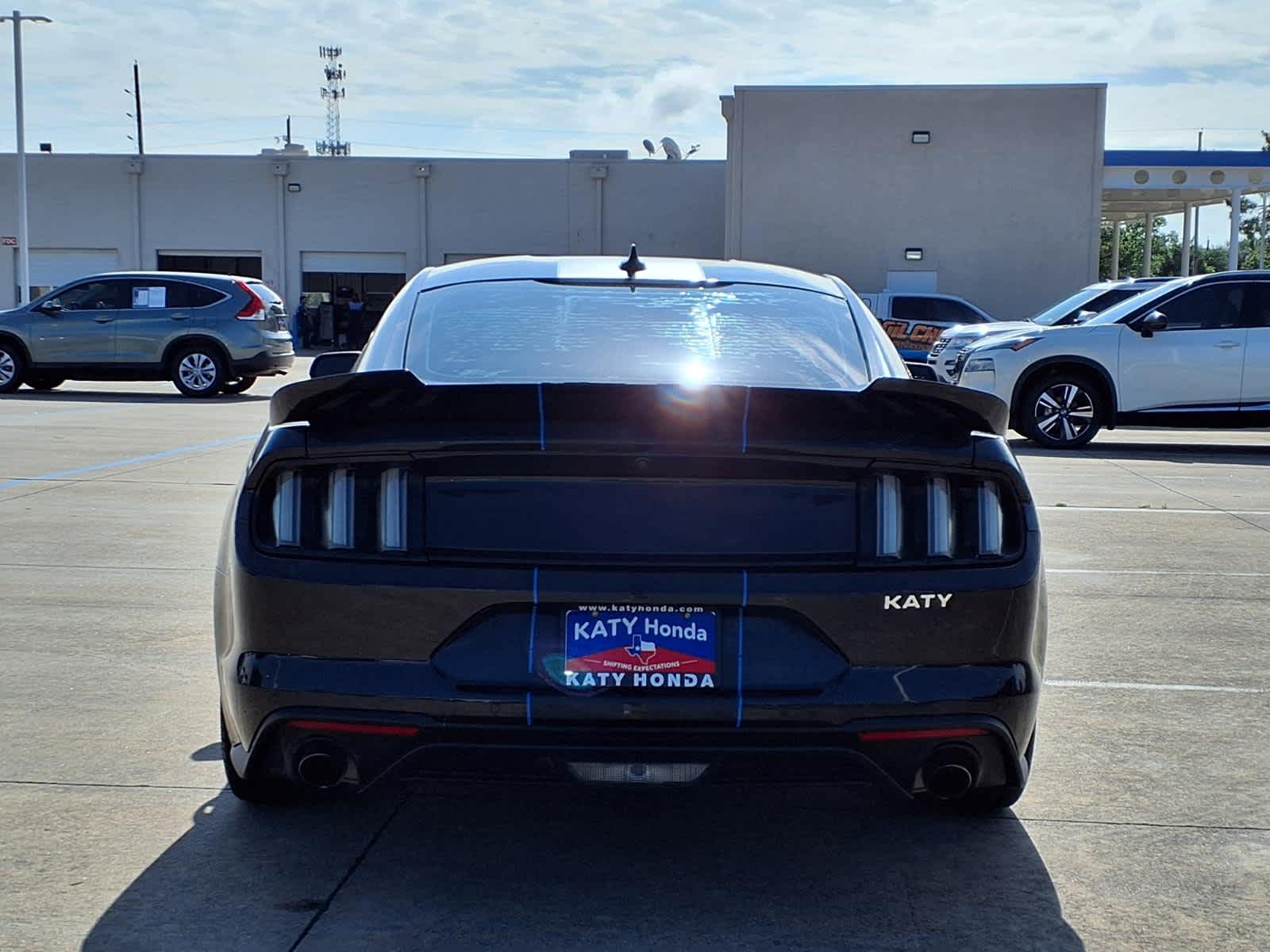 Thumbnail: 2021 Ford Mustang - 6