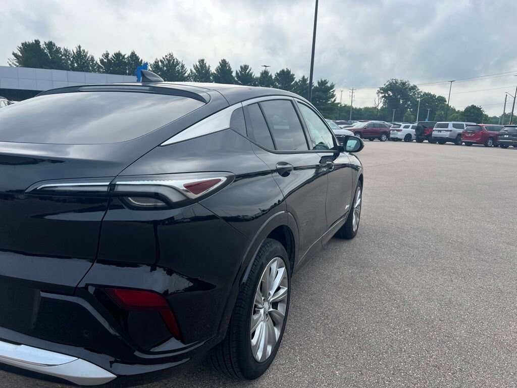 Used 2025 Buick Envista Avenir SUV