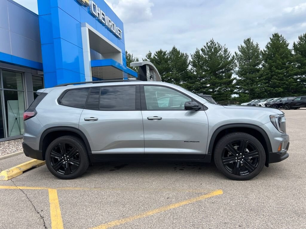 Used 2024 GMC Acadia Elevation SUV