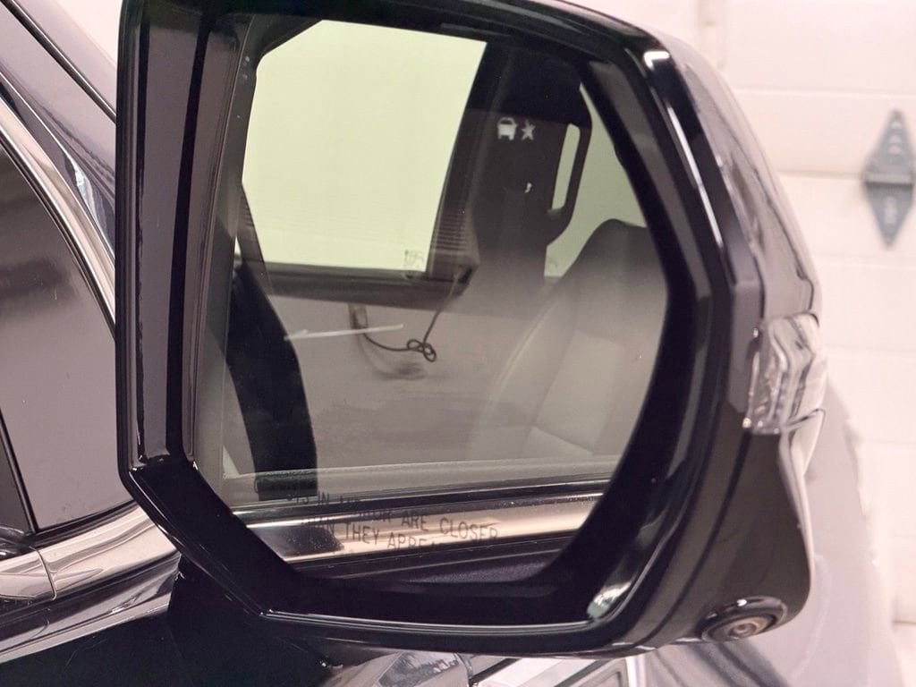 2023 GMC Yukon XL Denali - Photo 14