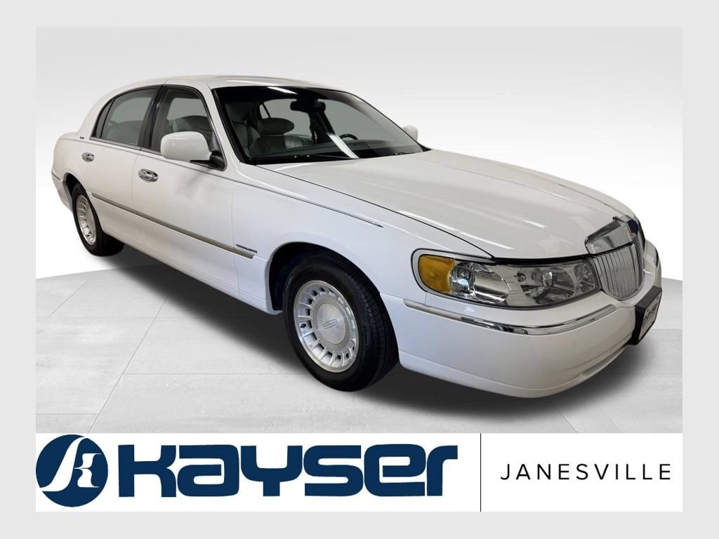 Used 2000 Lincoln Town Car Executive
