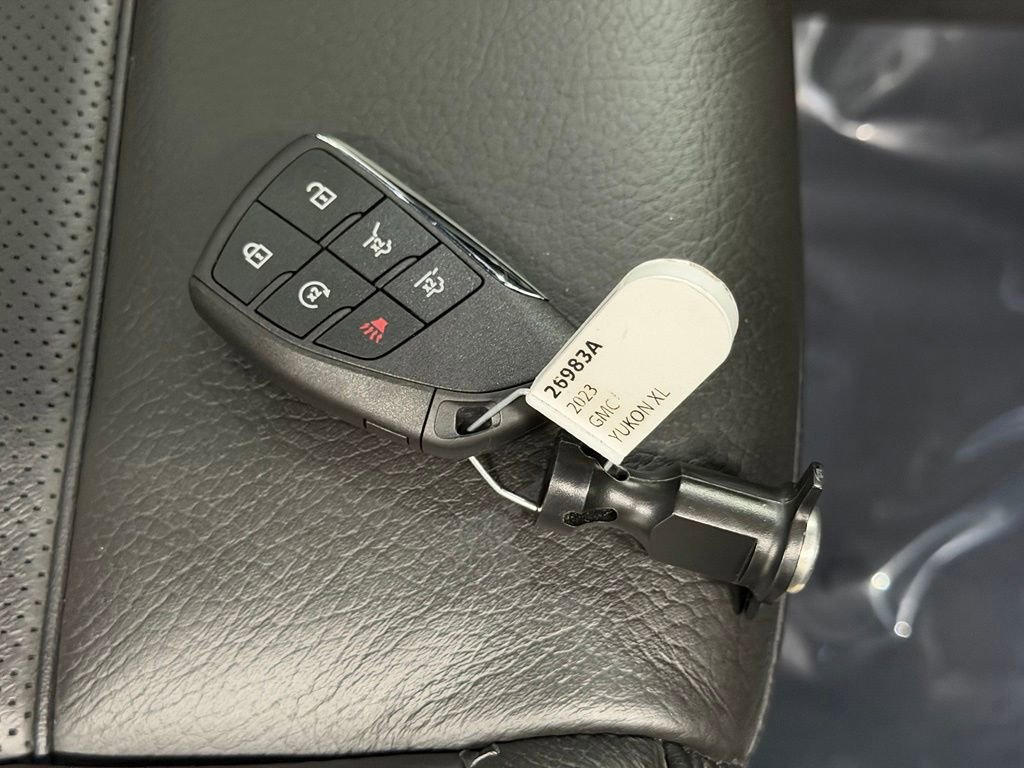 2023 GMC Yukon XL Denali - Photo 32