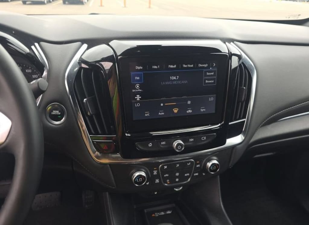 Used 2023 Chevrolet Traverse LT Cloth SUV