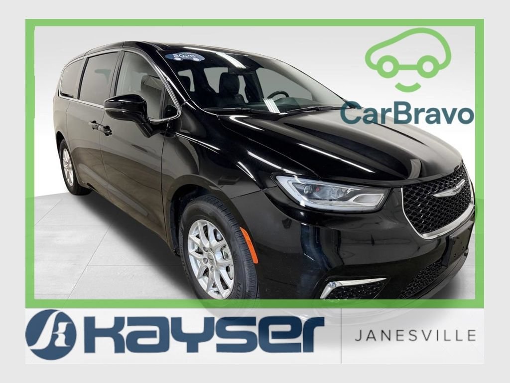 Used 2025 Chrysler Pacifica Select Van Passenger Van