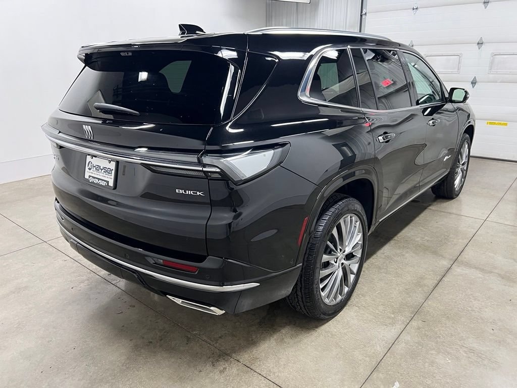 New 2026 Buick Enclave Avenir SUV