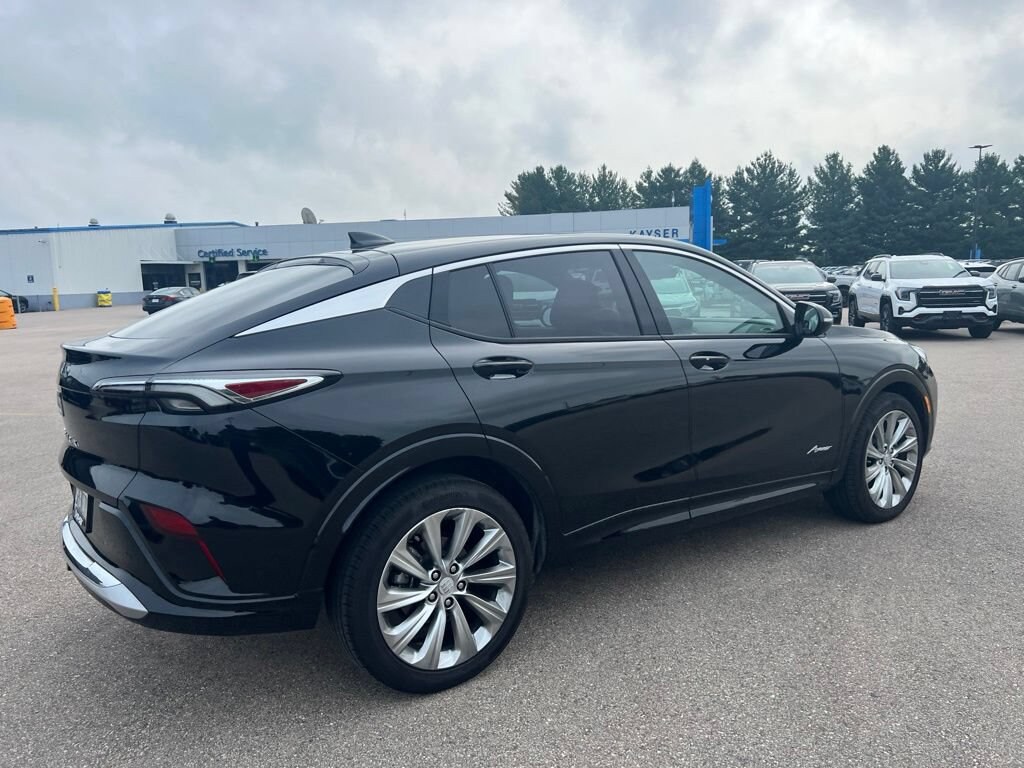 Used 2025 Buick Envista Avenir SUV