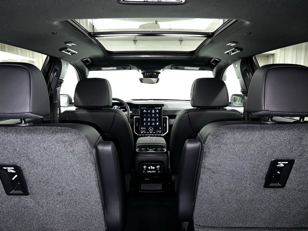 2026 GMC Acadia Elevation - Photo 35
