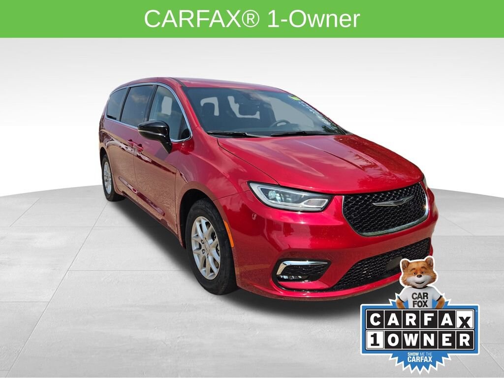 Used 2025 Chrysler Pacifica Select Van Passenger Van