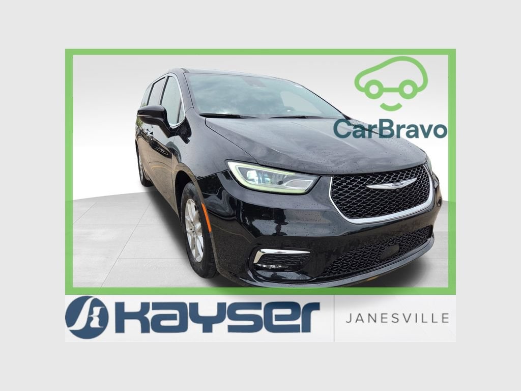 Used 2025 Chrysler Pacifica Select Van Passenger Van