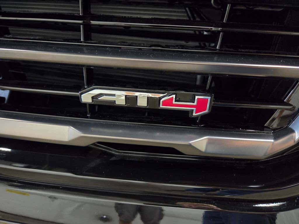 2026 GMC Yukon XL AT4 Ultimate - Photo 9