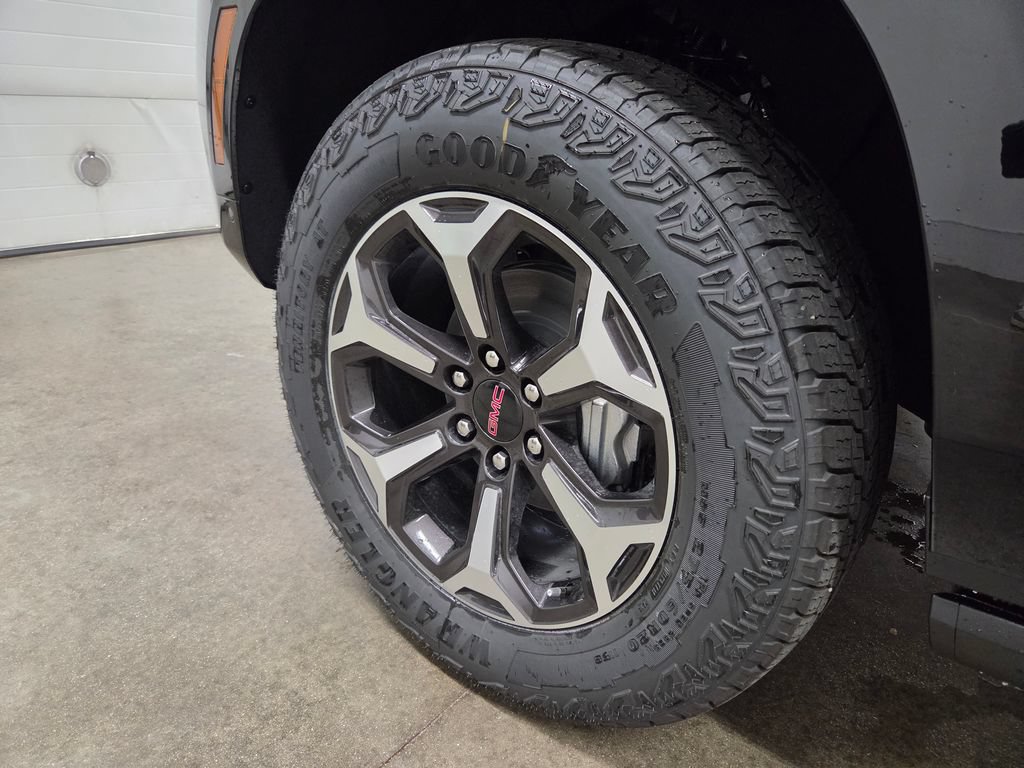 2026 GMC Yukon XL AT4 Ultimate - Photo 12
