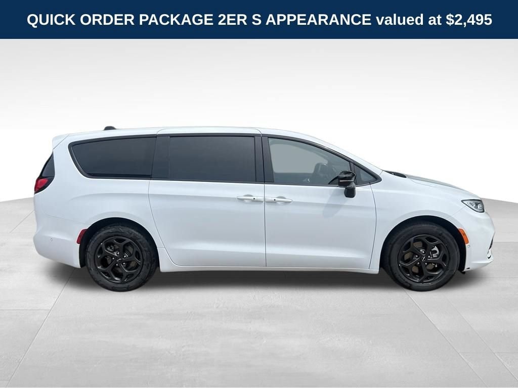 Used 2024 Chrysler Pacifica Hybrid S Appearance Pkg