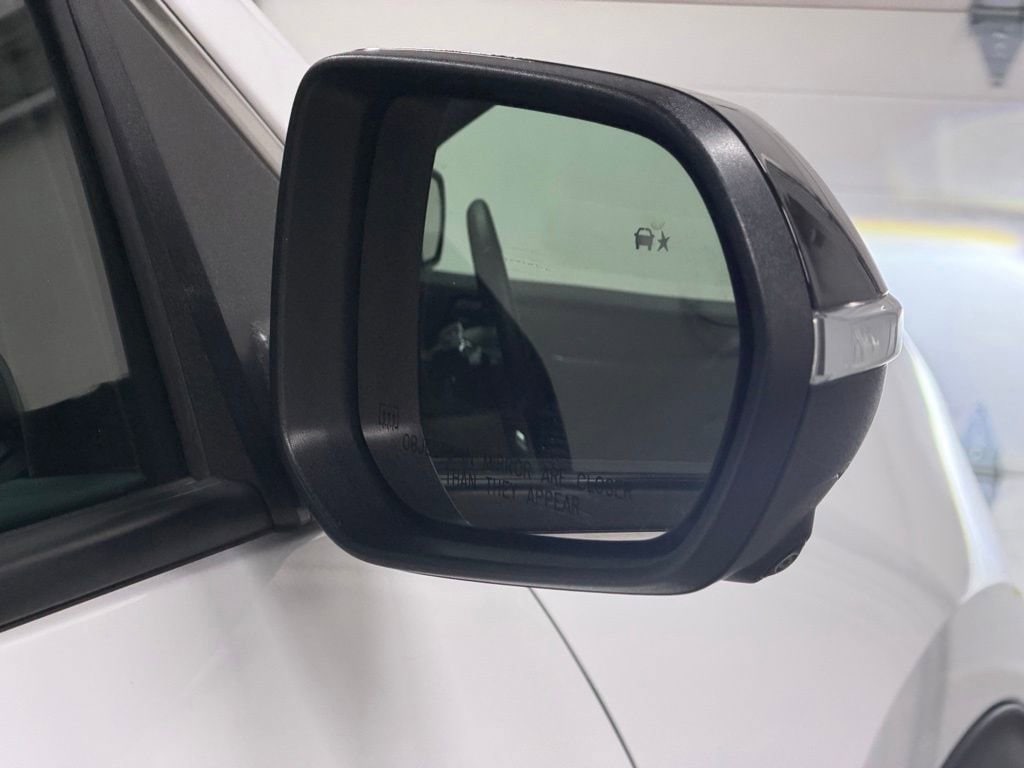 2025 GMC Acadia Elevation - Photo 11