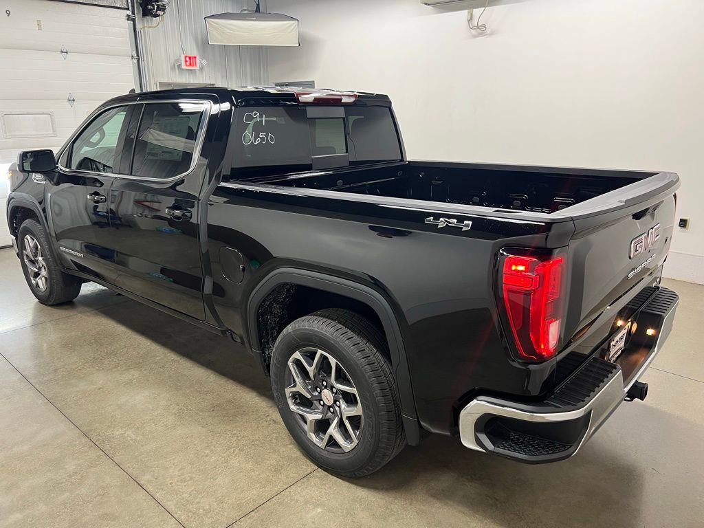 2026 GMC Sierra 1500 SLE - Photo 7