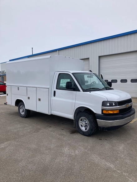 2025 Chevrolet Express Cutaway 3500 1WT