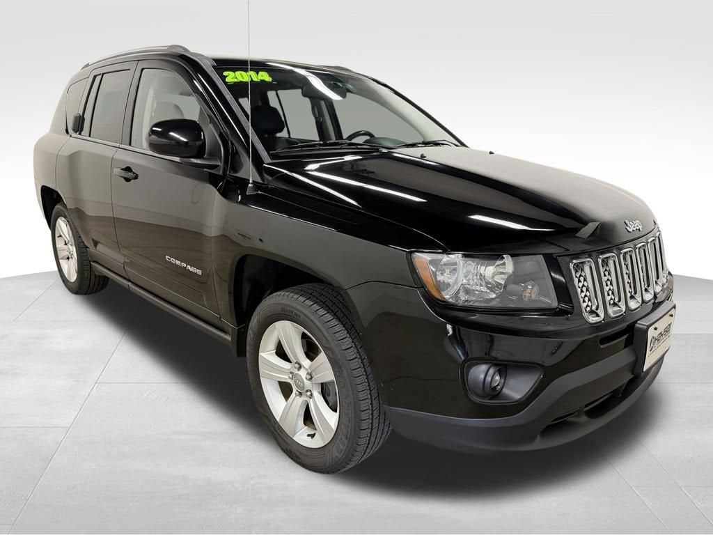 Used 2014 Jeep Compass Latitude with VIN 1C4NJDEB5ED846919 for sale in Janesville, WI