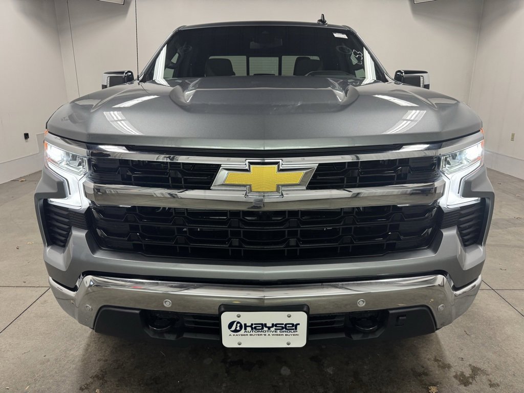 2026 Chevrolet Silverado 1500 LT photo 2