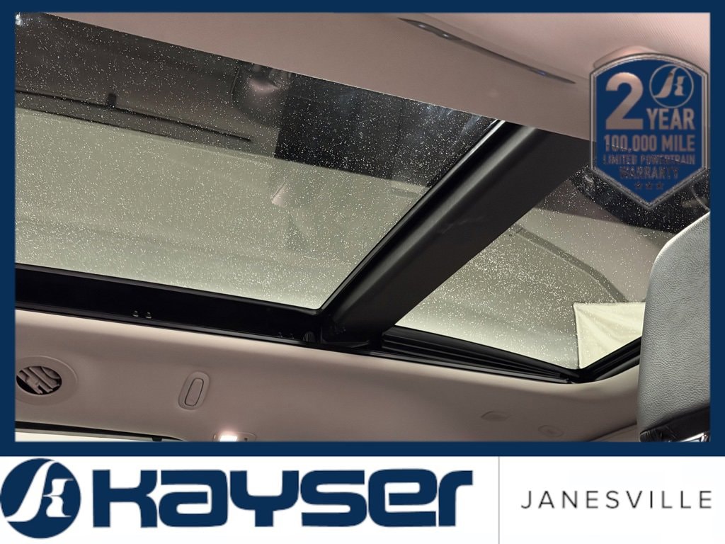 Used 2022 Chrysler Pacifica Touring L