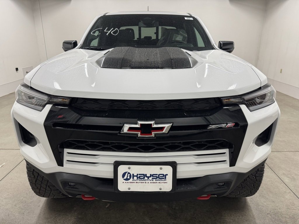 2025 Chevrolet Colorado ZR2 photo 3