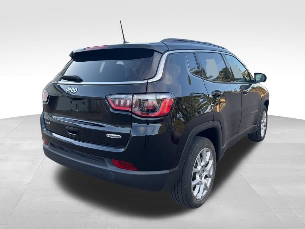 Used 2023 Jeep Compass Latitude Lux FWD SUV