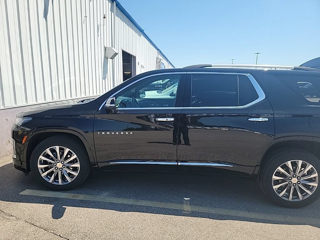 Used 2023 Chevrolet Traverse Premier SUV