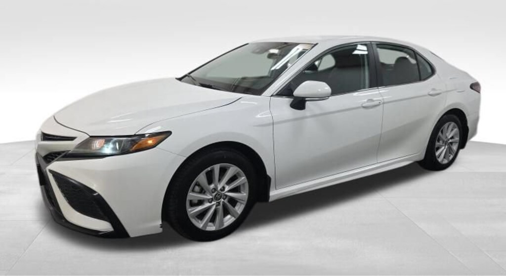 Used 2024 Toyota Camry SE