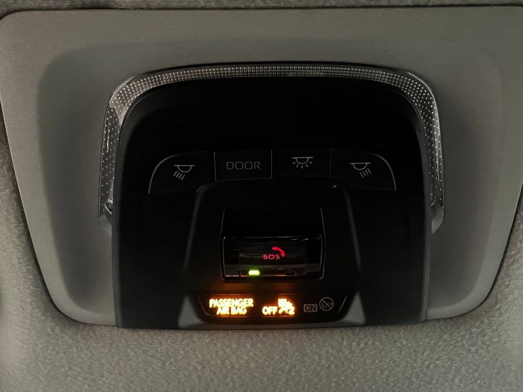 2023 Toyota Corolla Cross XLE - Photo 24