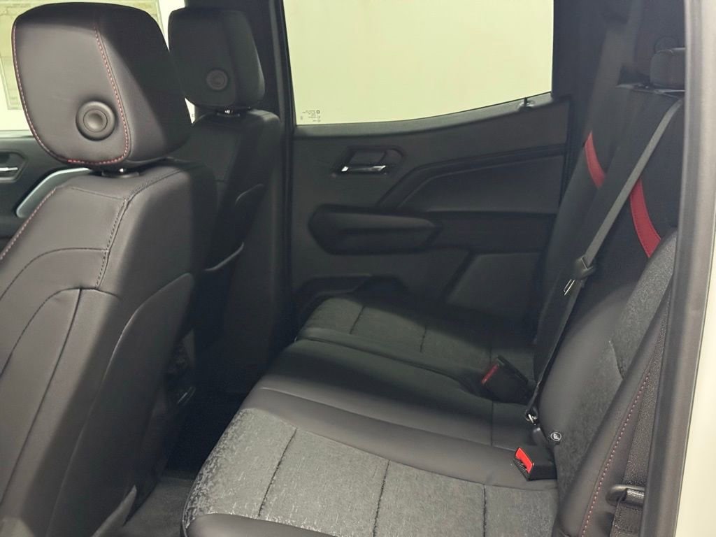 2026 Chevrolet Colorado Z71 - Photo 20