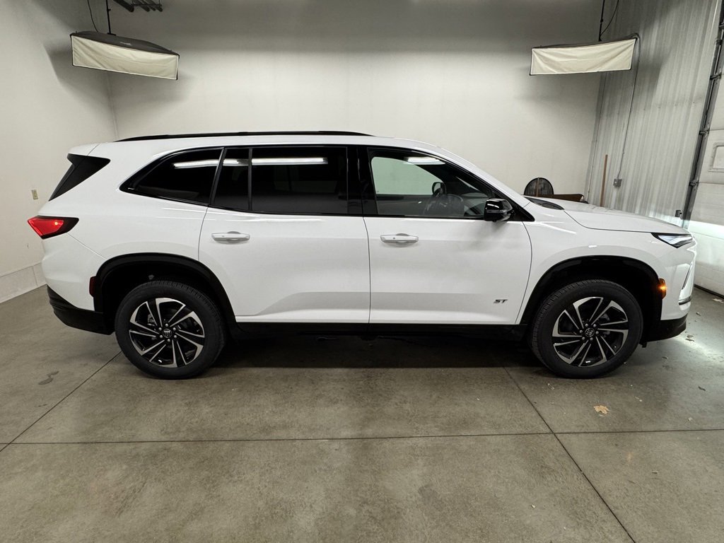 2026 Buick Enclave Sport Touring photo 3